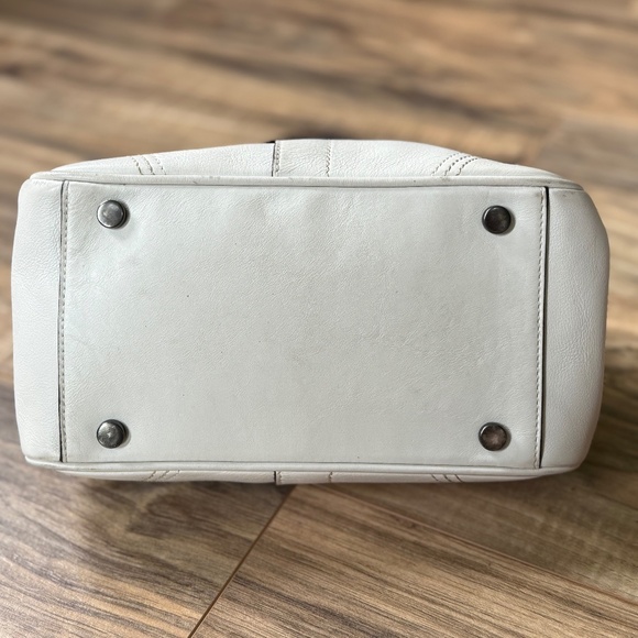 GUC - Coach Soho Kisslock Frame Satchel Handbag - 8A12 - Picture 8 of 16